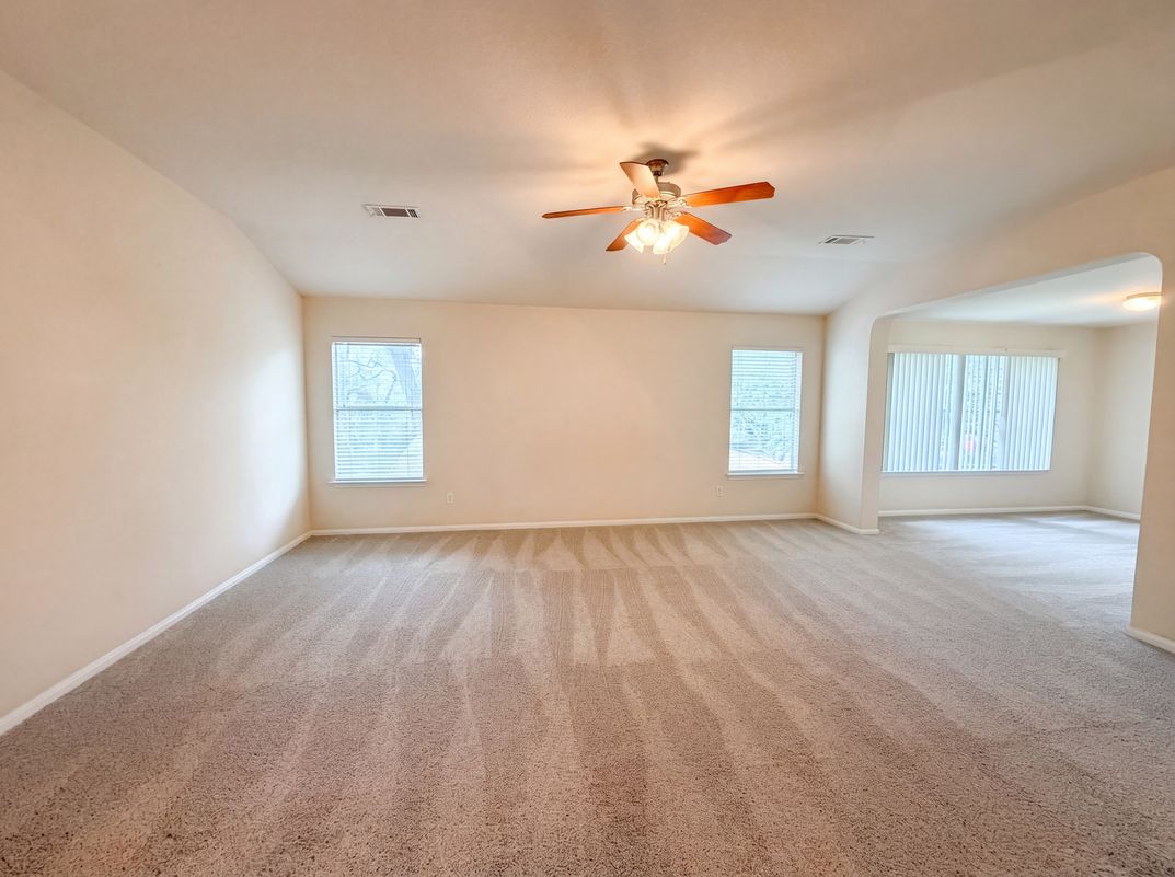 Photo 8 of 21 of 312 Crowfoot Dr, Harker Heights, TX