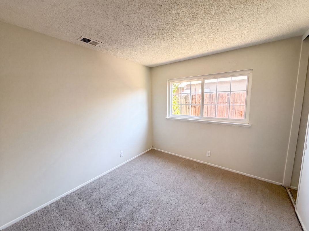 Photo 13 of 26 of 648 Brentwood Ave, Upland, CA