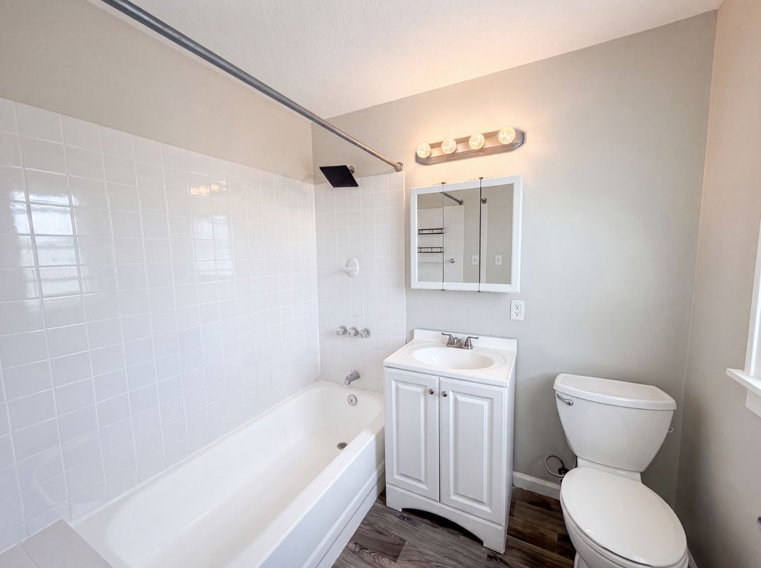Photo 10 of 25 of 4415 Oak Park Ave, Cleveland, OH