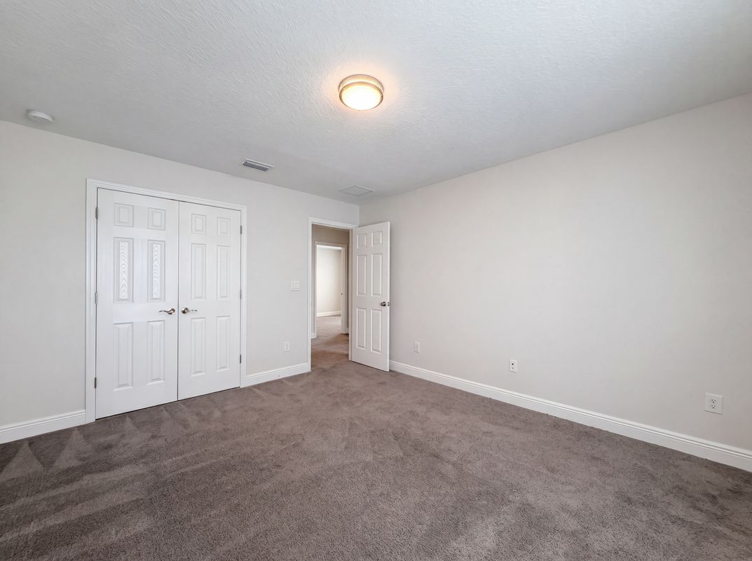 Photo 21 of 33 of 12643 Horseshoe Bend Dr, Lithia, FL