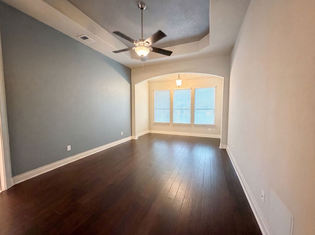 Photo 8 of 26 of 1058 Cedar Glen Dr, New Braunfels, TX