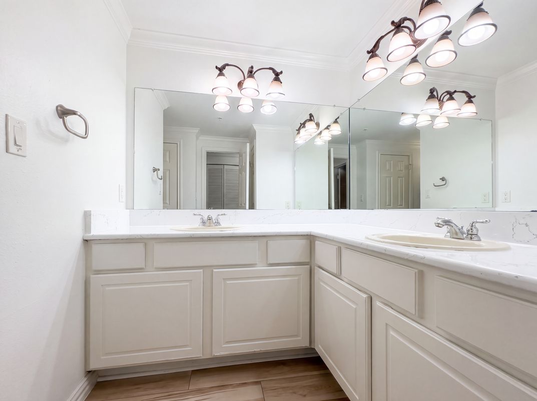 Photo 10 of 19 of 2601 Preston Rd, Plano, TX