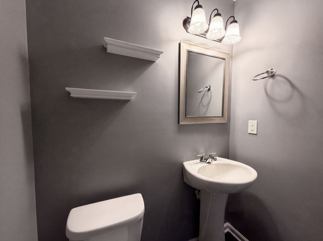 Photo 10 of 20 of 5730 Natick Dr, Charlotte, NC