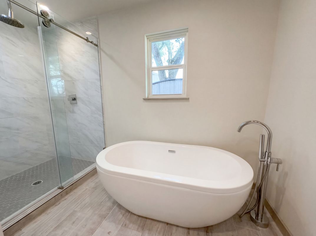 Photo 16 of 19 of 10726 Sugar Hill Dr, Houston, TX