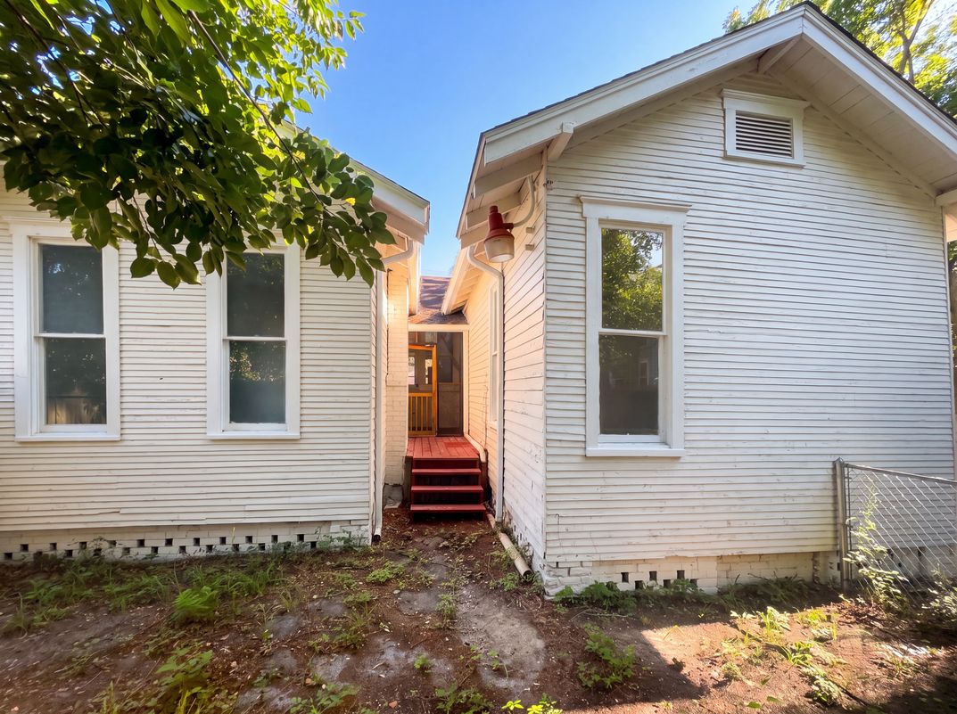 Photo 5 of 25 of 809 Mary St, Waycross, GA