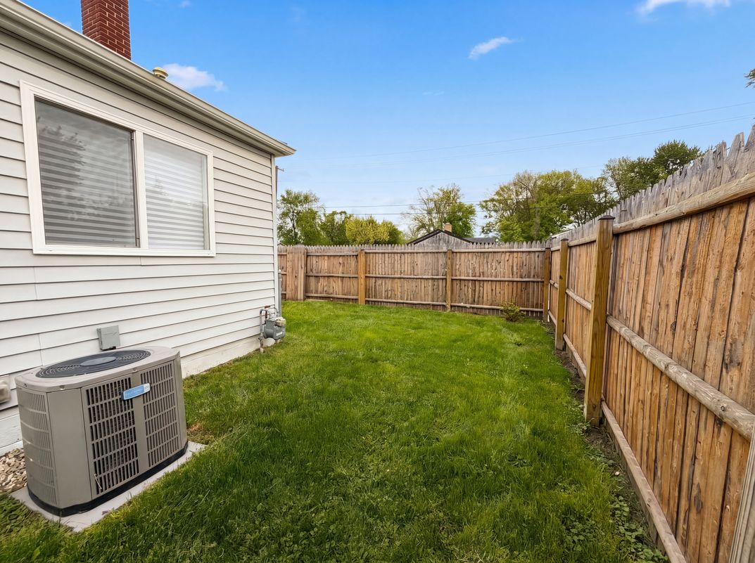 Photo 14 of 19 of 26311 Hopkins St, Inkster, MI