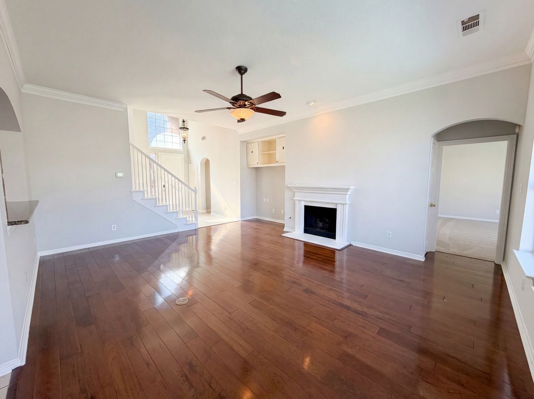 Photo 3 of 34 of 1412 Spring Ridge Ln, Flower Mound, TX
