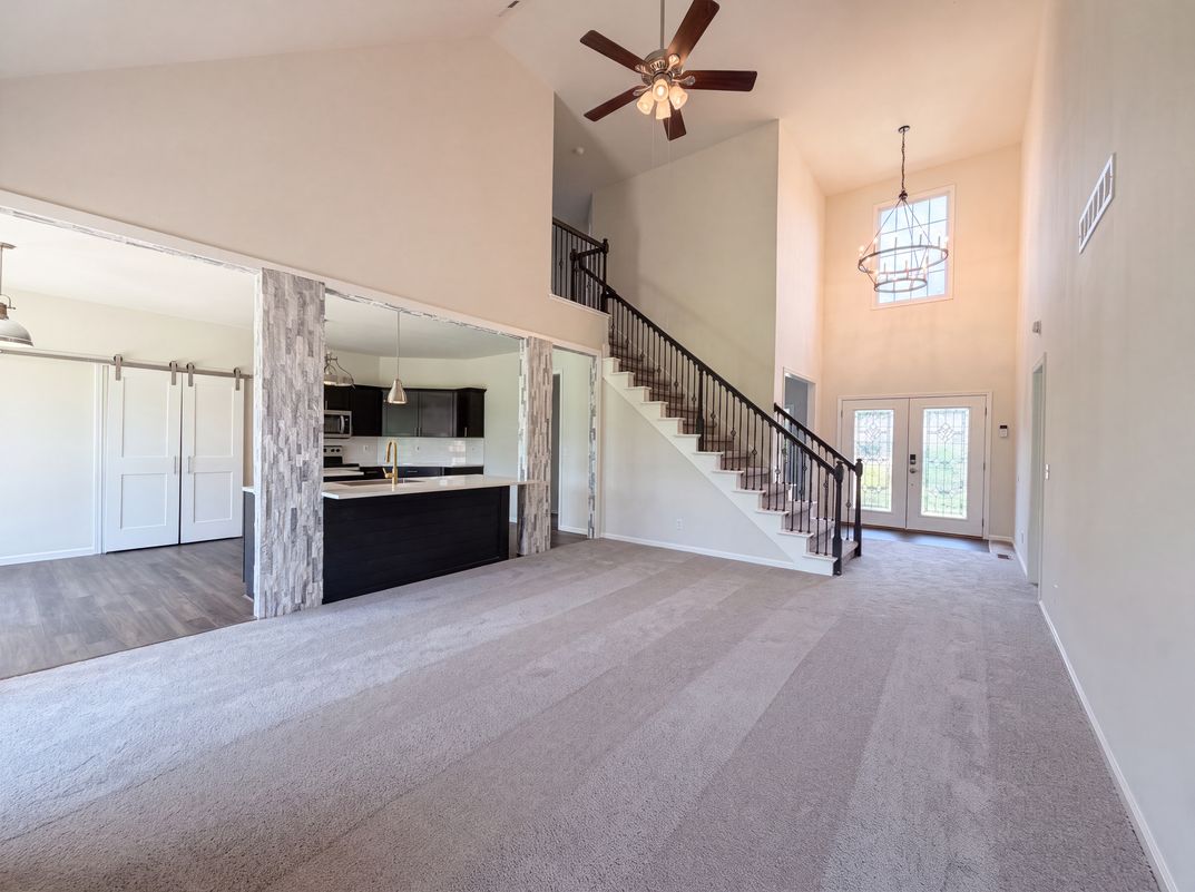 Photo 3 of 30 of 120 Fox Hill Ct, Edwardsville, IL