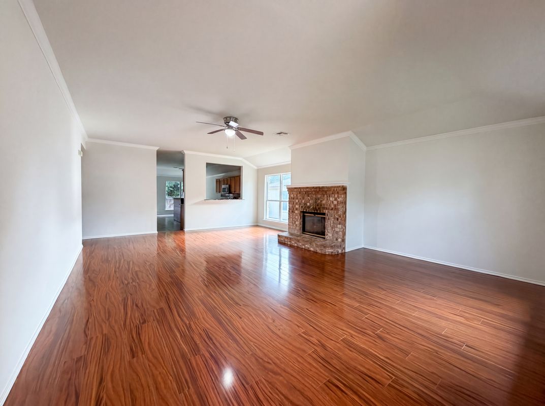 Photo 8 of 19 of 2324 Glenhaven Dr, McKinney, TX