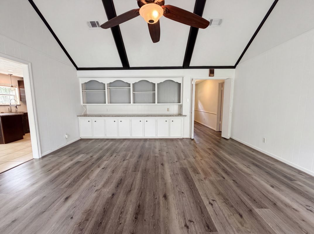 Photo 11 of 24 of 7807 Bideford Ln, Houston, TX