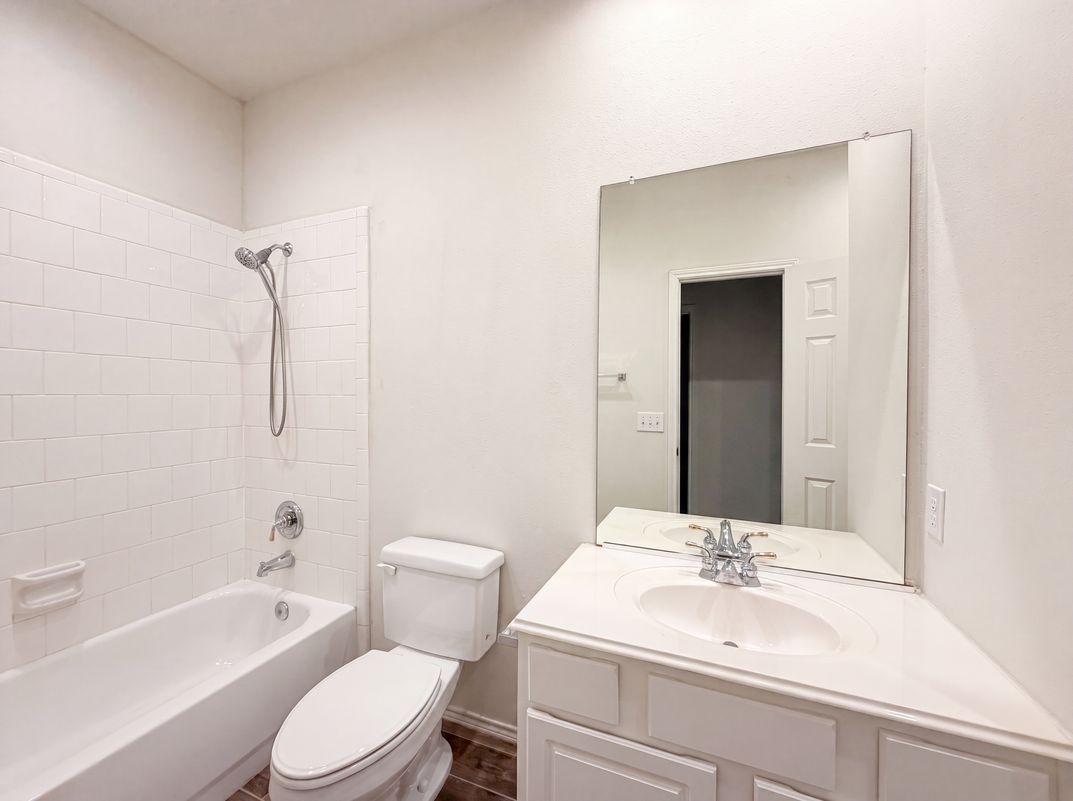 Photo 19 of 24 of 11502 Havard Oaks Dr, Houston, TX
