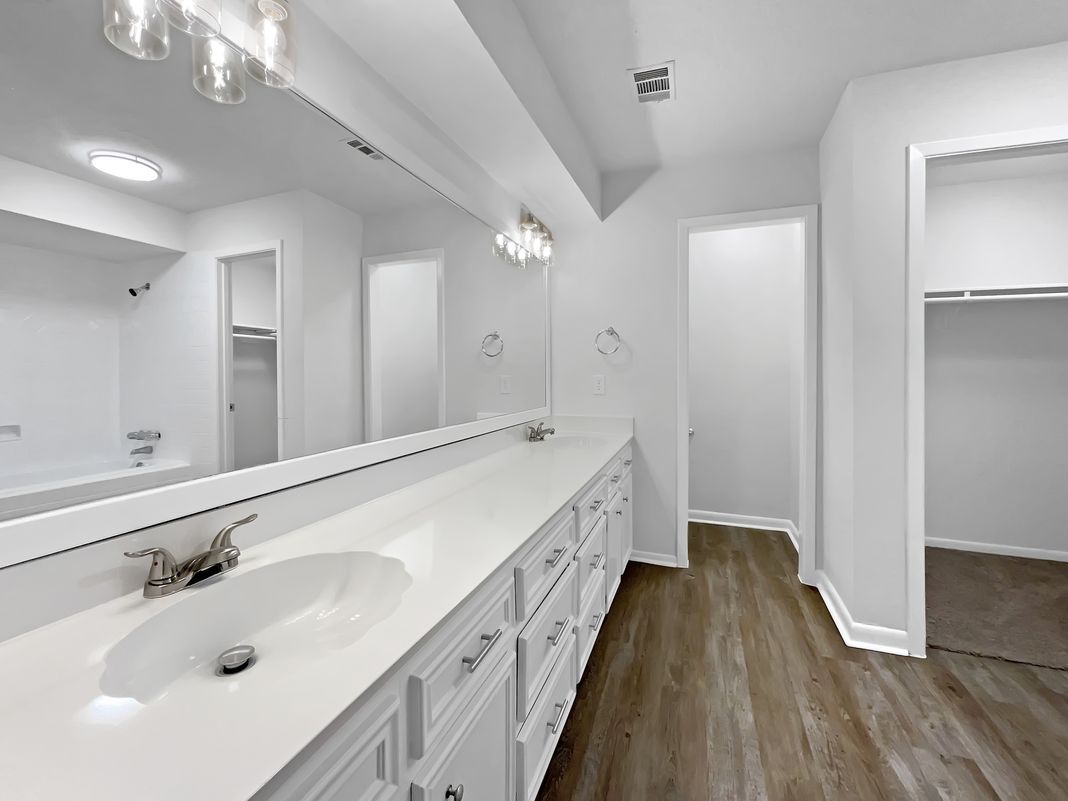 Photo 21 of 24 of 11307 Wickersham Ln, Houston, TX