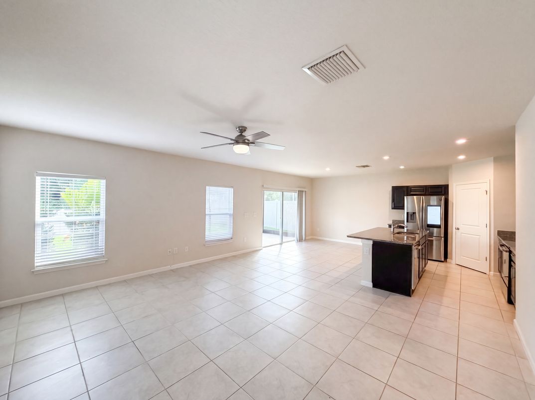 Property photo 3 of 10654 Hawks Landing Dr