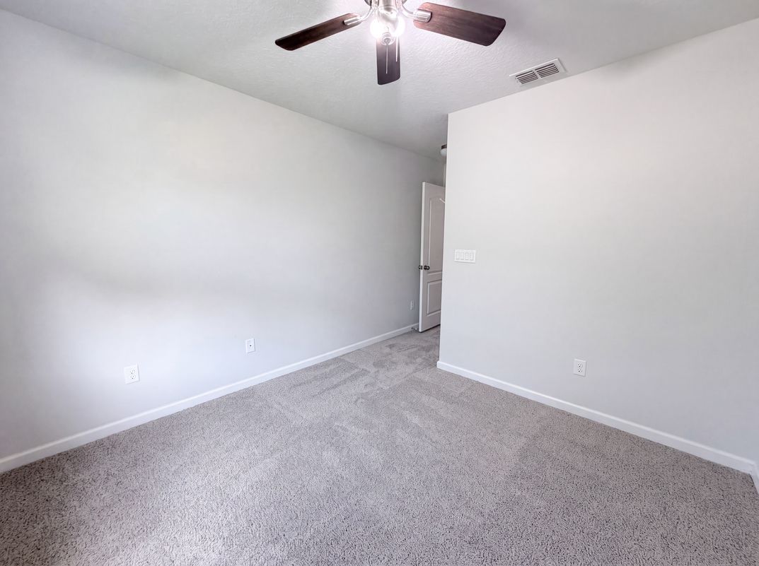 Photo 14 of 21 of 4220 Plantation Oaks Blvd, Orange Park, FL