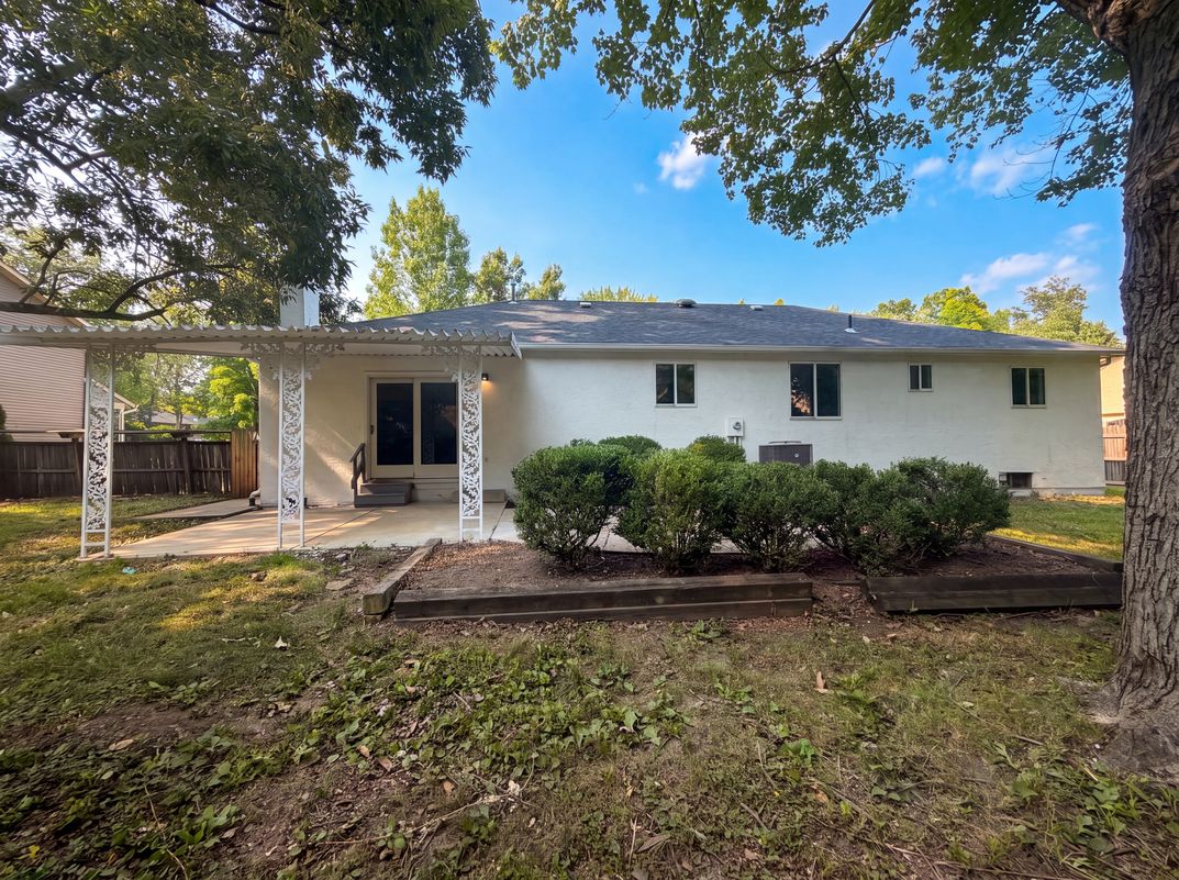 Photo 5 of 24 of 5129 Etna Rd, Columbus, OH