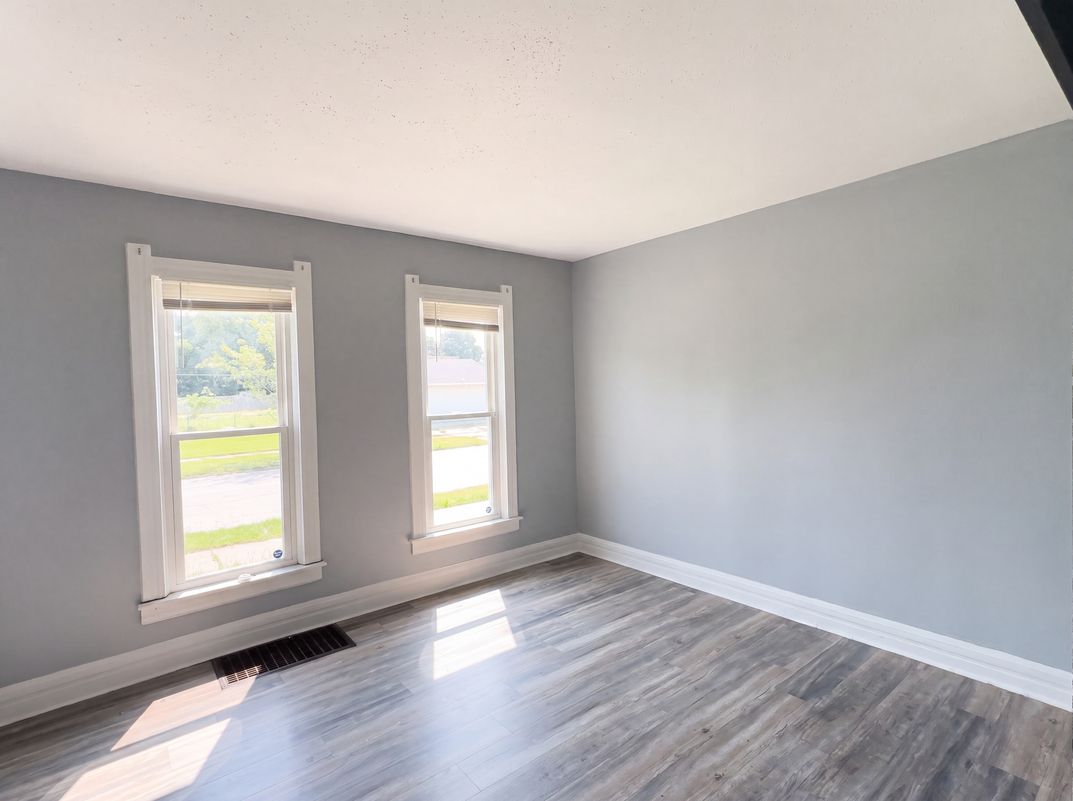 Photo 4 of 32 of 608 Howland Ave, Toledo, OH