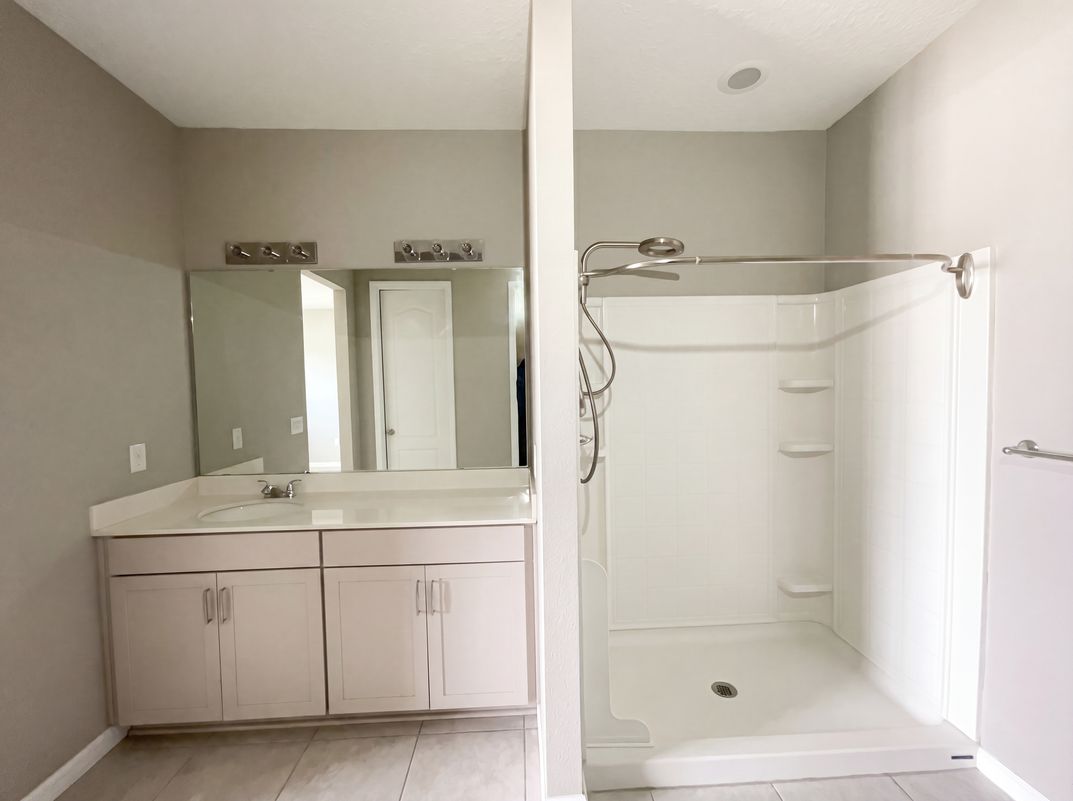 Photo 16 of 29 of 2526 W End Dr, Saint Cloud, FL