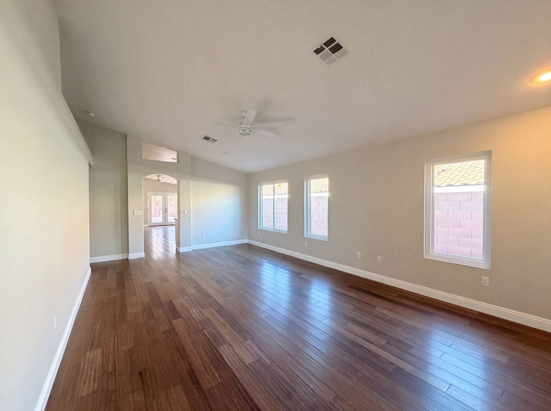 Photo 9 of 39 of 8032 Tailwind Ave, Las Vegas, NV