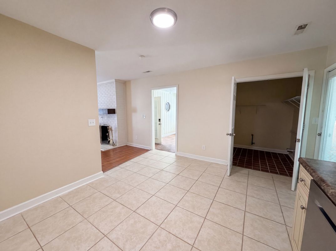 Photo 7 of 16 of 2815 Midpines Dr, Winston Salem, NC