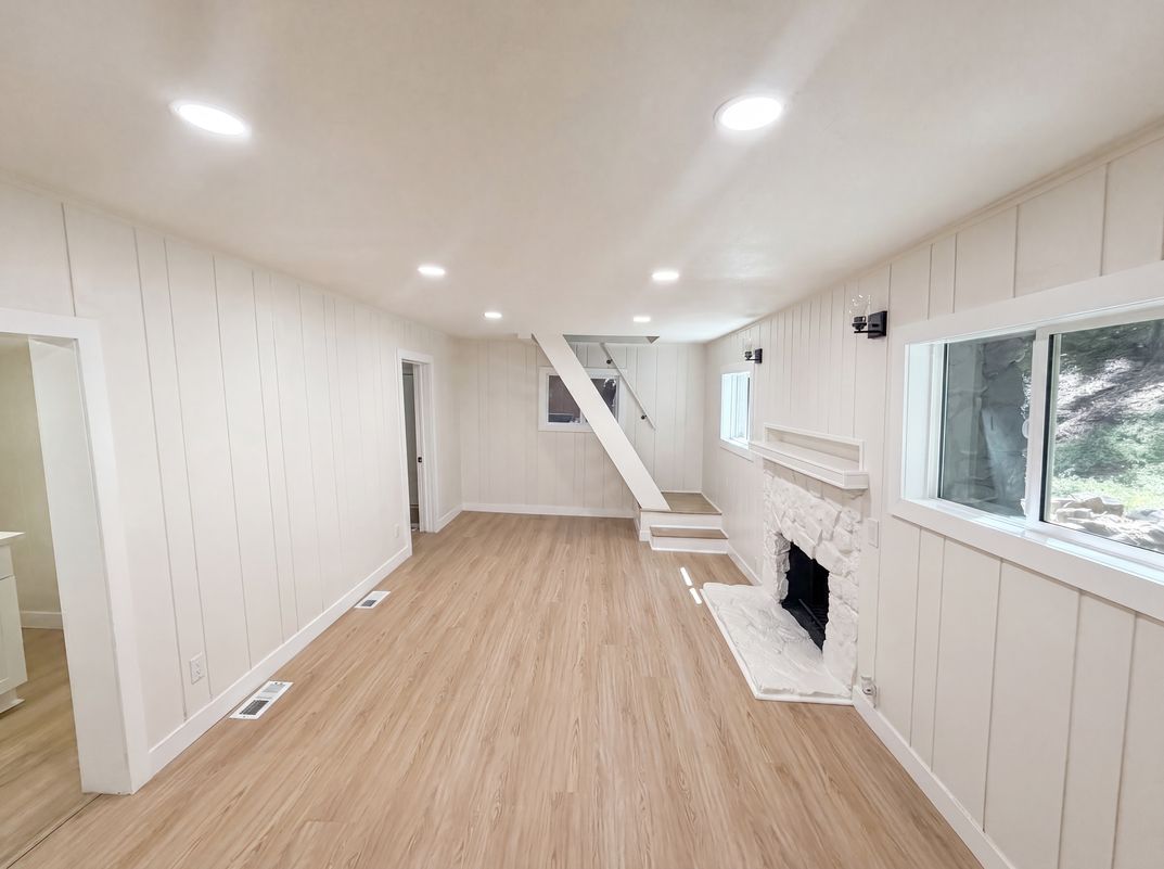 Photo 3 of 24 of 982 Oak Dr, Crestline, CA