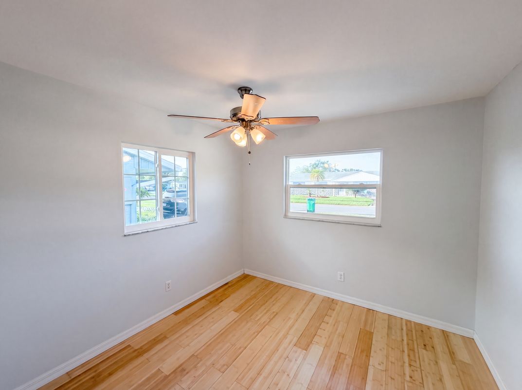 Photo 13 of 27 of 8283 86th Ave, Seminole, FL