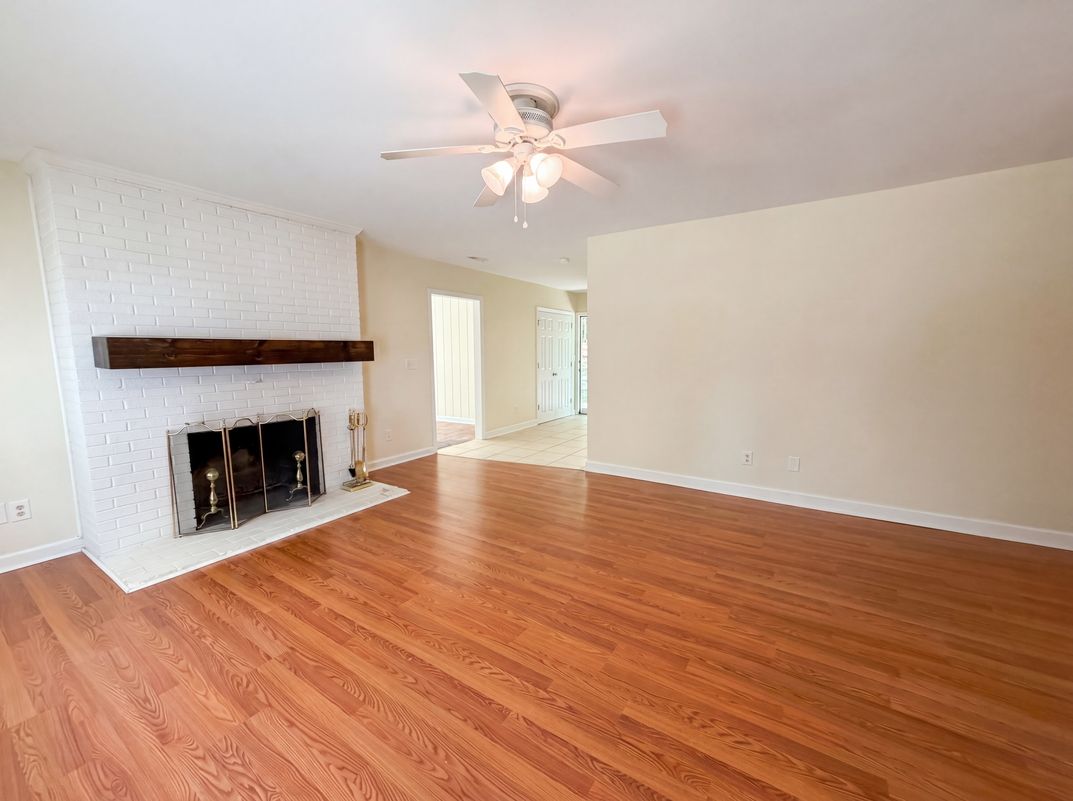 Photo 3 of 16 of 2815 Midpines Dr, Winston Salem, NC