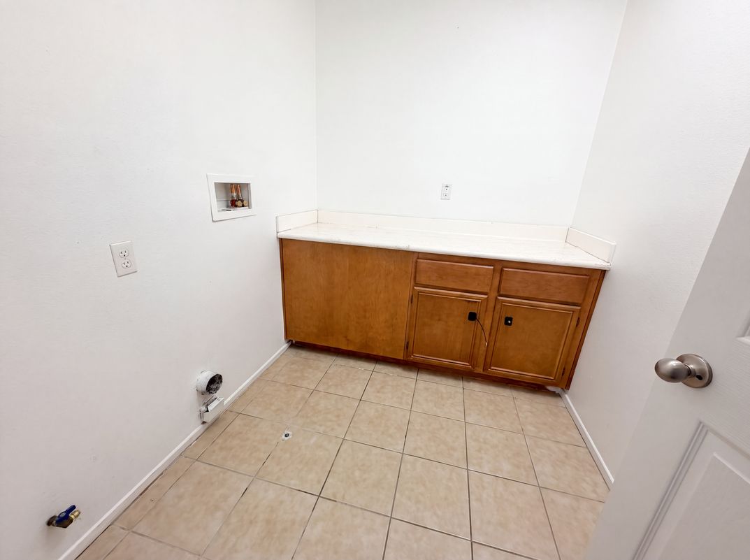 Photo 23 of 28 of 3147 W Lingard St, Lancaster, CA