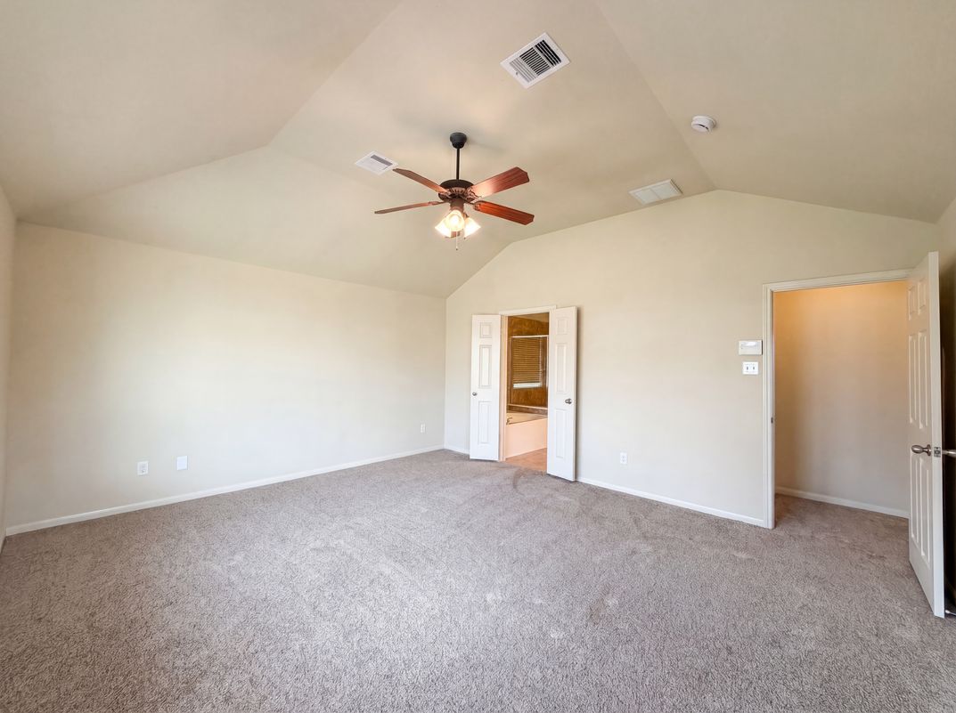 Photo 4 of 25 of 4710 Autumn Pine Ln, Houston, TX