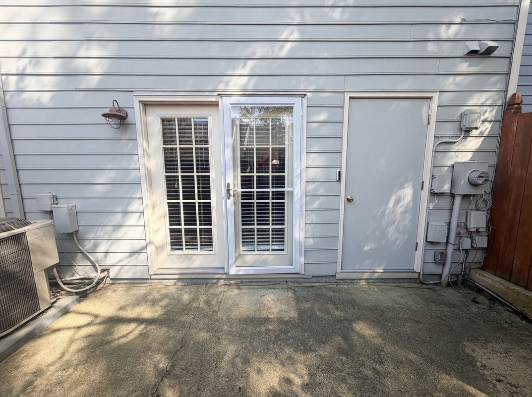 Photo 5 of 17 of 5621 Split Oak Way, Raleigh, NC