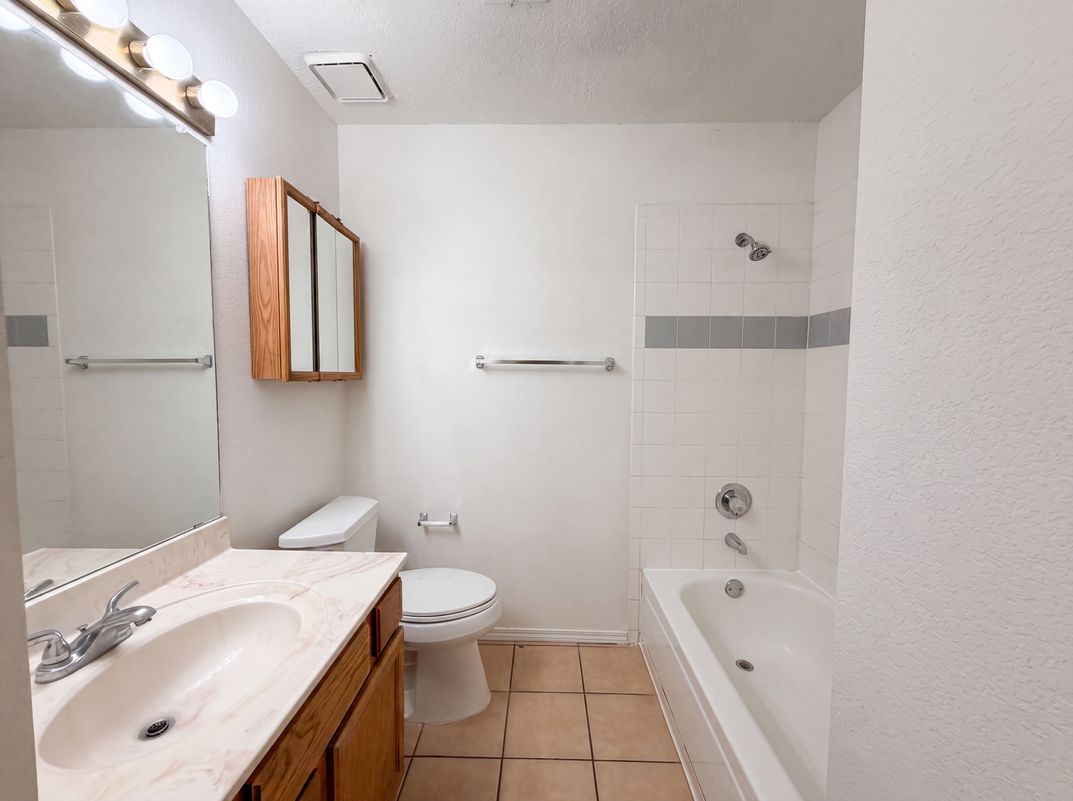 Photo 10 of 20 of 4417 Spanish Broom Ct NW, Albuquerque, NM