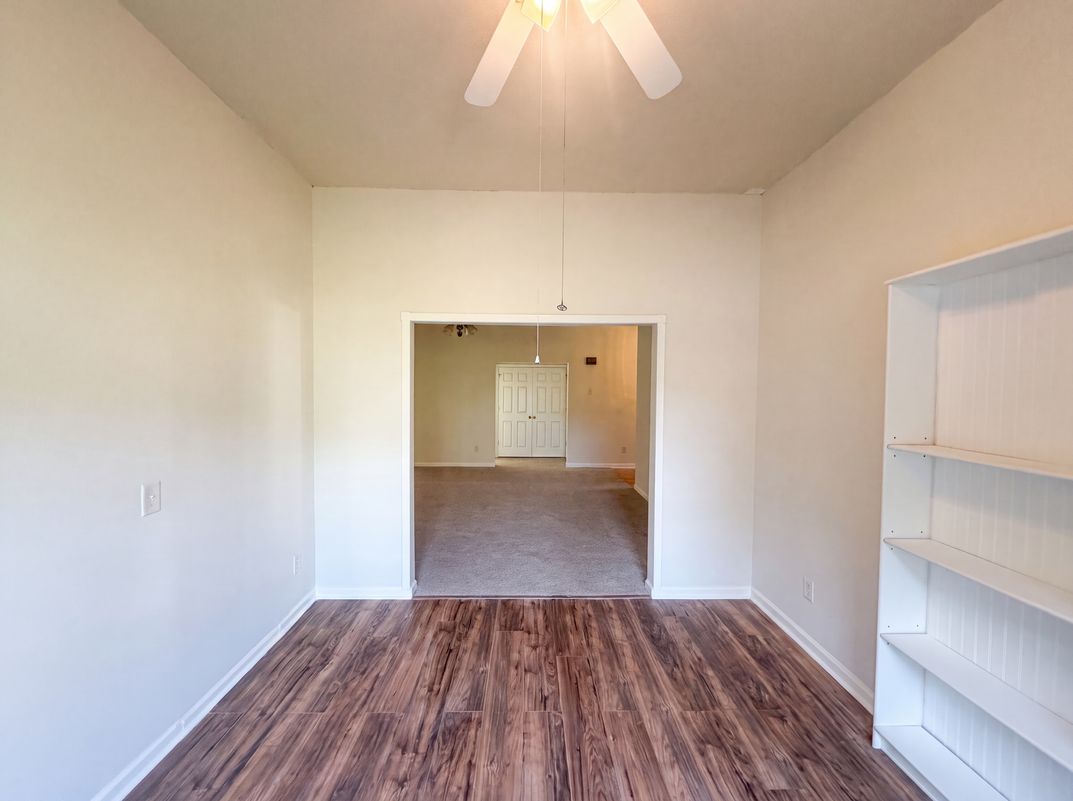 Photo 7 of 12 of 5702 River Glen Dr, Greensboro, NC