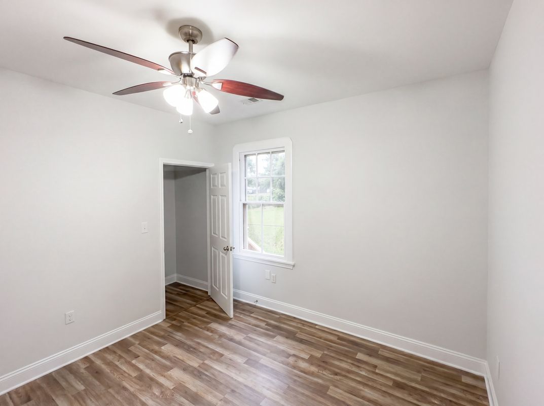 Photo 11 of 17 of 1454 Farragut St, New Orleans, LA