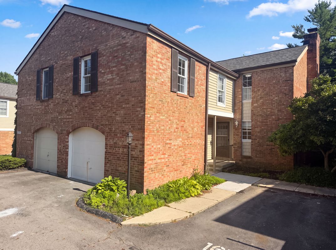 Property photo 1 of 1677 Moravian St