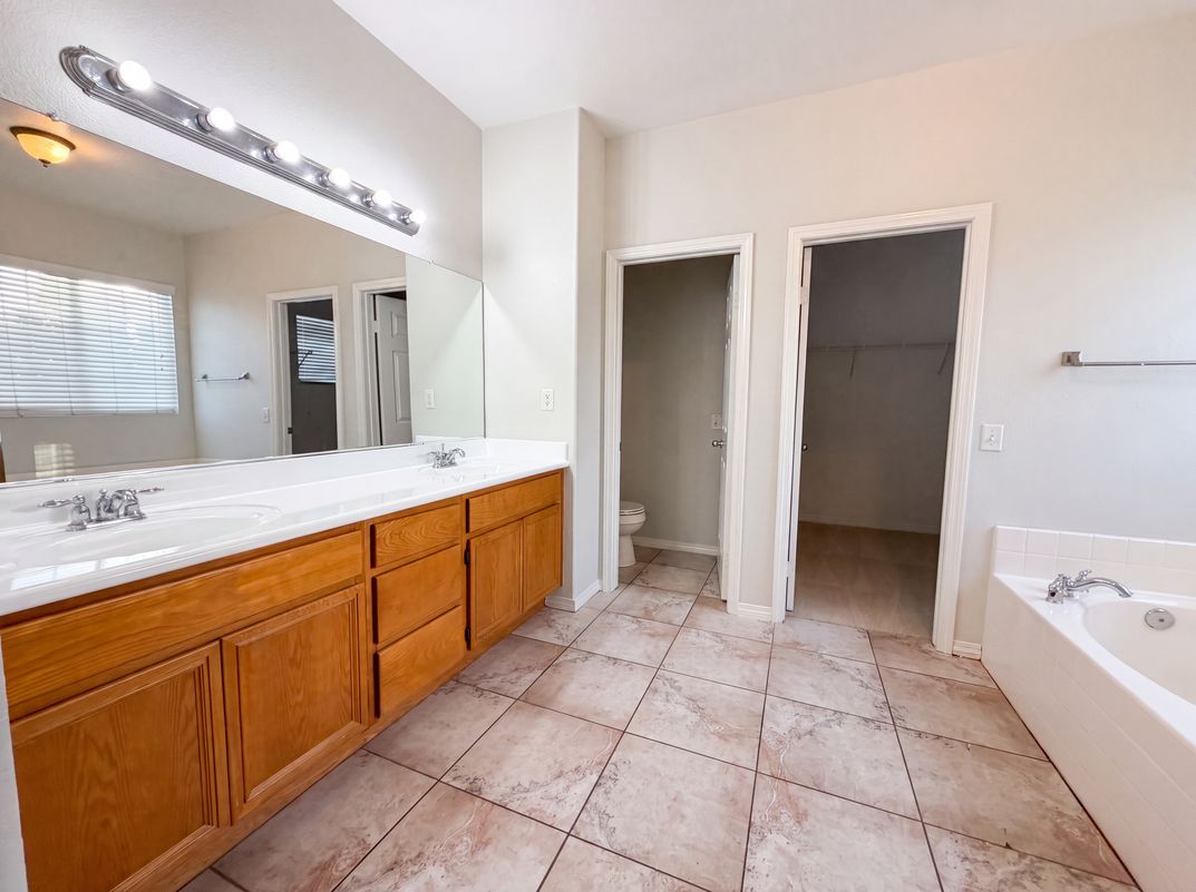 Photo 14 of 28 of 38408 Tranquila Ave, Murrieta, CA