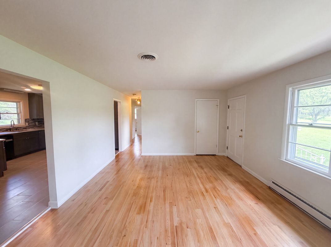 Photo 8 of 22 of 4913 Millpoint Rd, Greensboro, NC