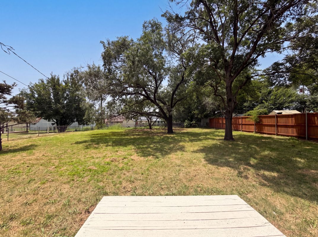 Photo 17 of 21 of 416 Tisdell Ln, Aubrey, TX