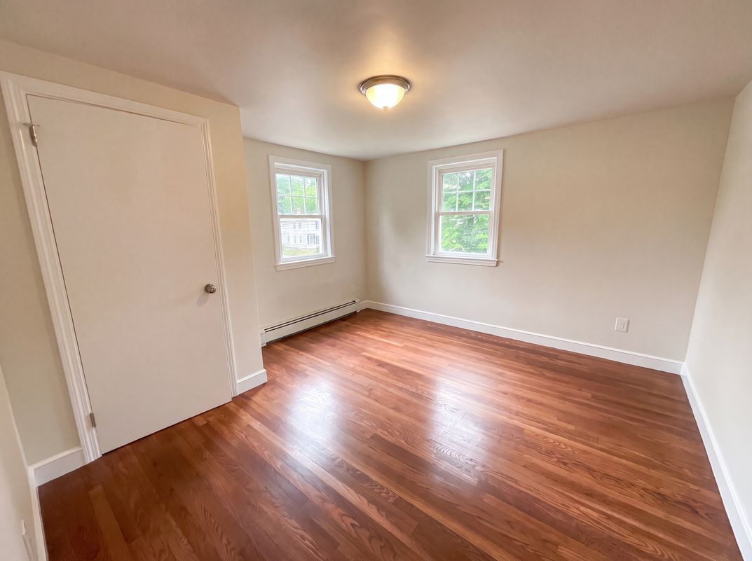 Photo 13 of 28 of 48 Woodlawn St, Randolph, MA