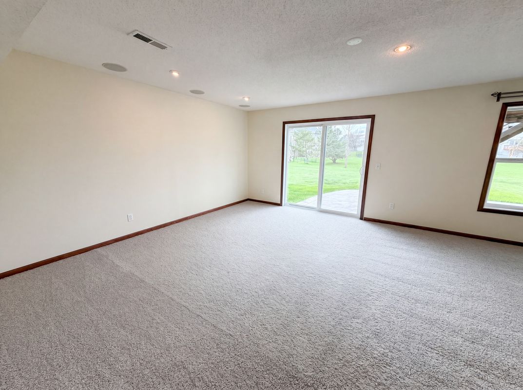 Photo 12 of 31 of 6757 Troy Ln N, Maple Grove, MN
