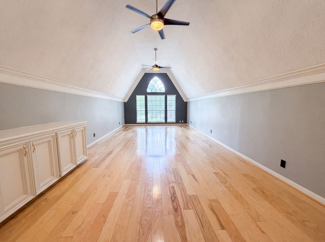 Photo 19 of 27 of 6127 Willowcrest Ct, Spring, TX