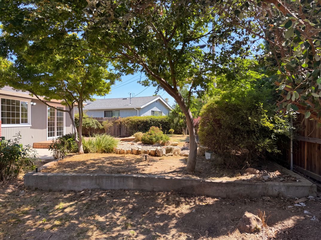 Photo 37 of 41 of 7007 Ursa Pkwy, Sacramento, CA