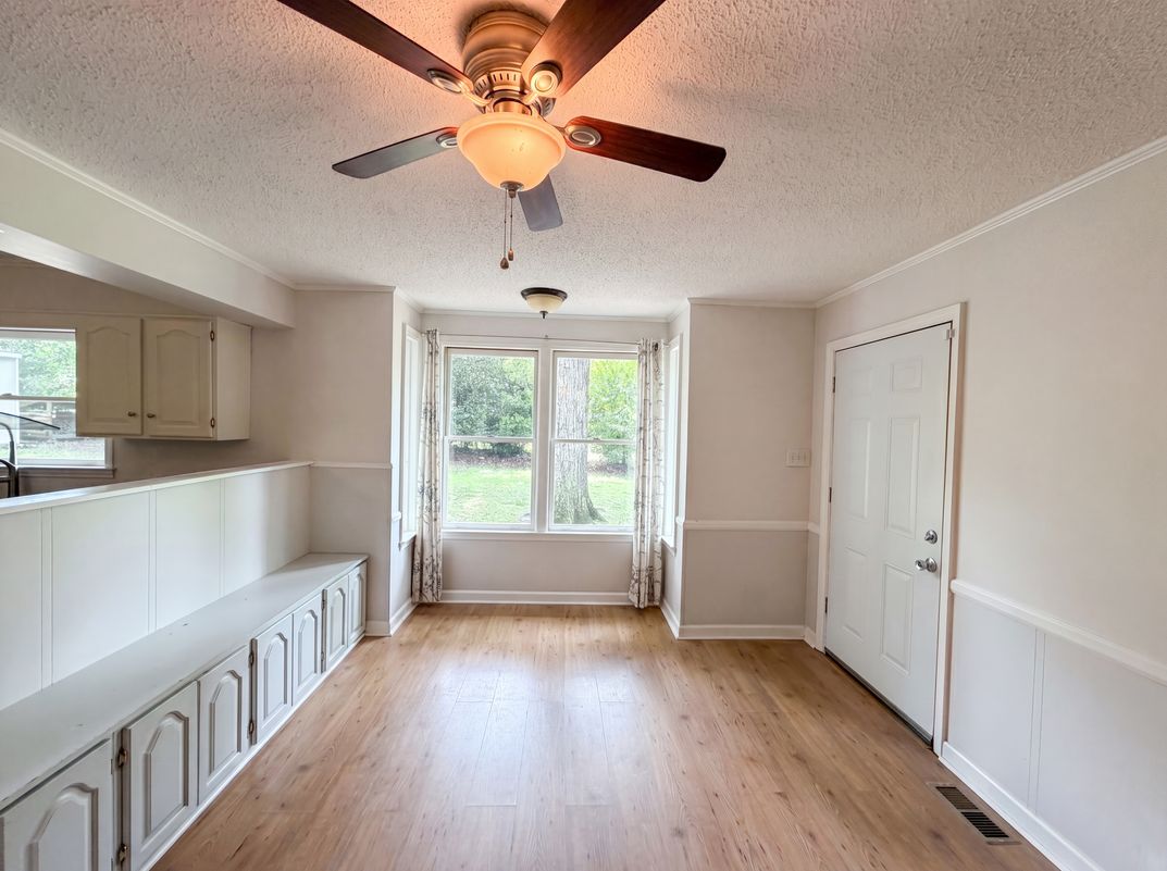 Photo 14 of 23 of 6456 Yorkshire Dr, Columbia, SC