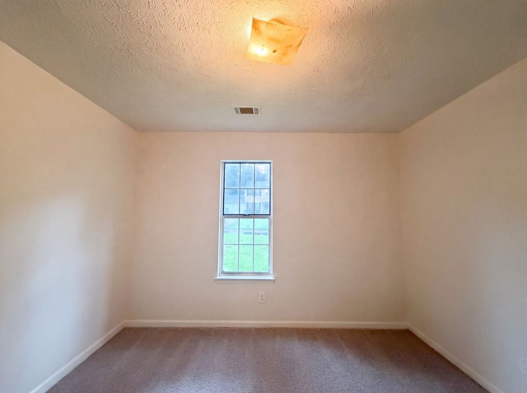 Photo 9 of 29 of 4320 Southvale Dr, Decatur, GA