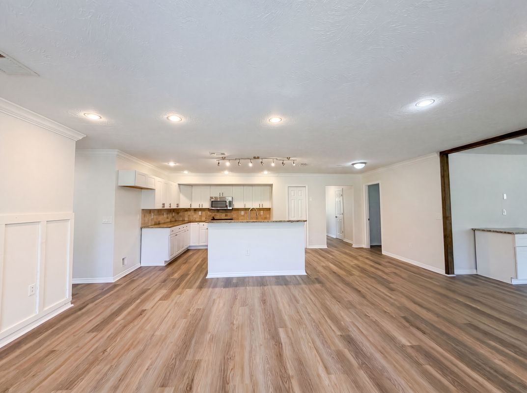 Photo 13 of 34 of 2805 105th St E, Palmetto, FL