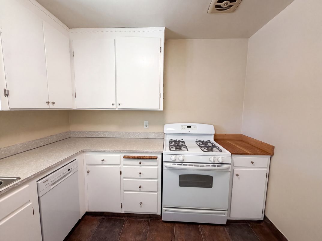 Photo 17 of 23 of 918 Harrison Ave, Lincoln, CA