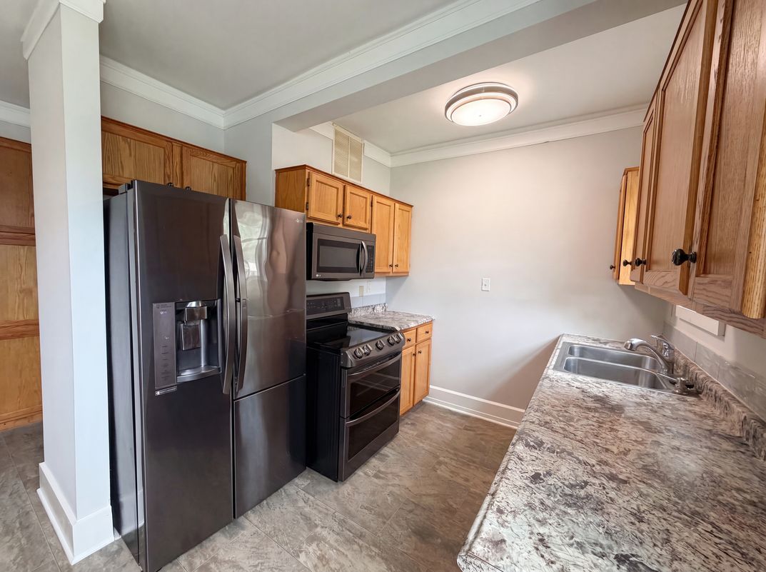 Photo 3 of 25 of 1510 E Raymond St, Indianapolis, IN
