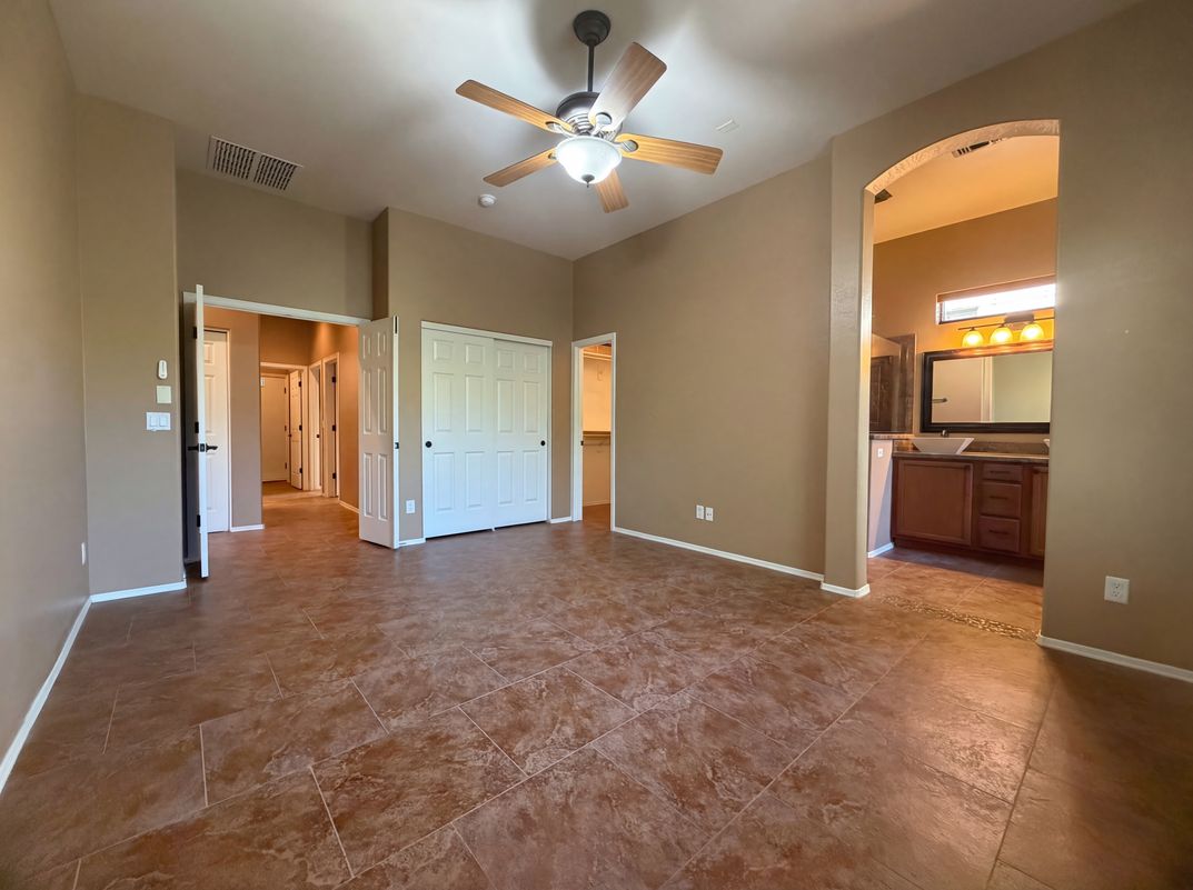 Photo 4 of 17 of 6915 E Portia St, Mesa, AZ