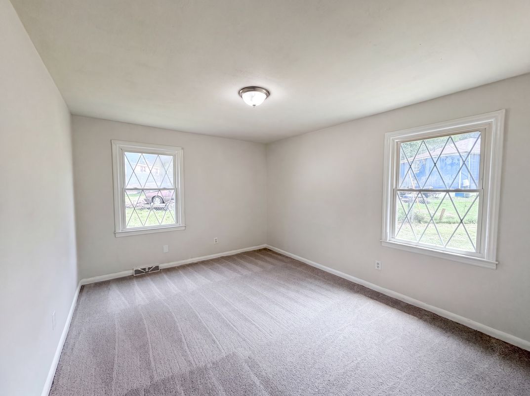 Photo 6 of 13 of 313 Black St, Cherryville, NC