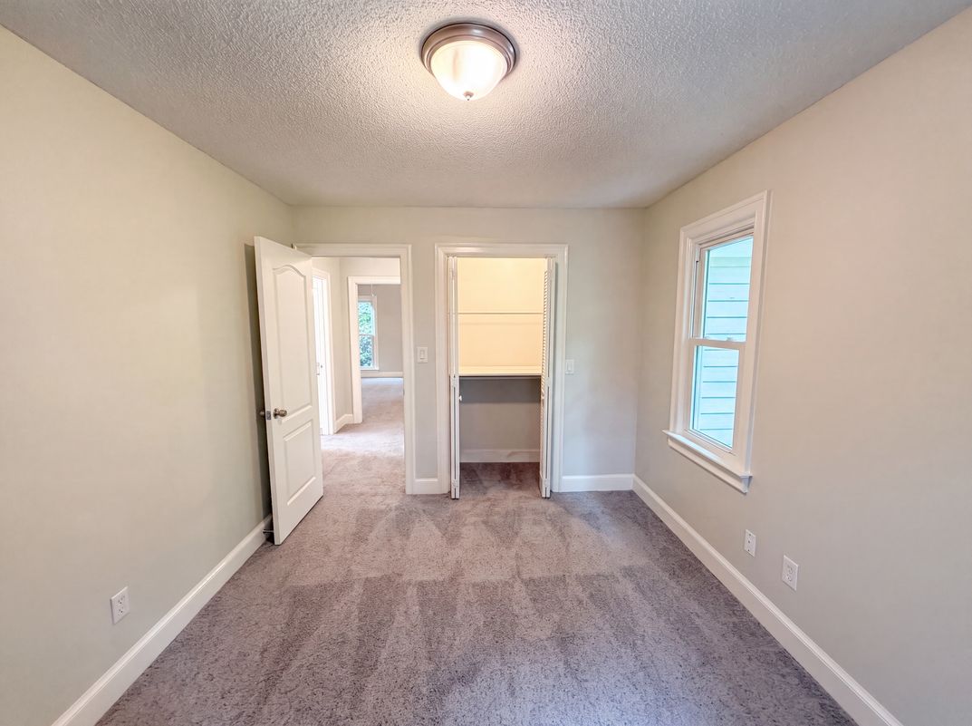 Photo 12 of 45 of 212 Conrad Cir, Columbia, SC