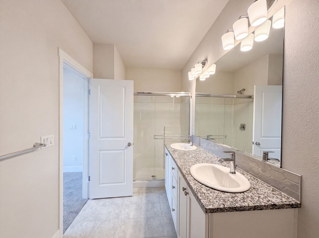 Photo 17 of 23 of 18404 SW Sugarloaf Ln, Beaverton, OR