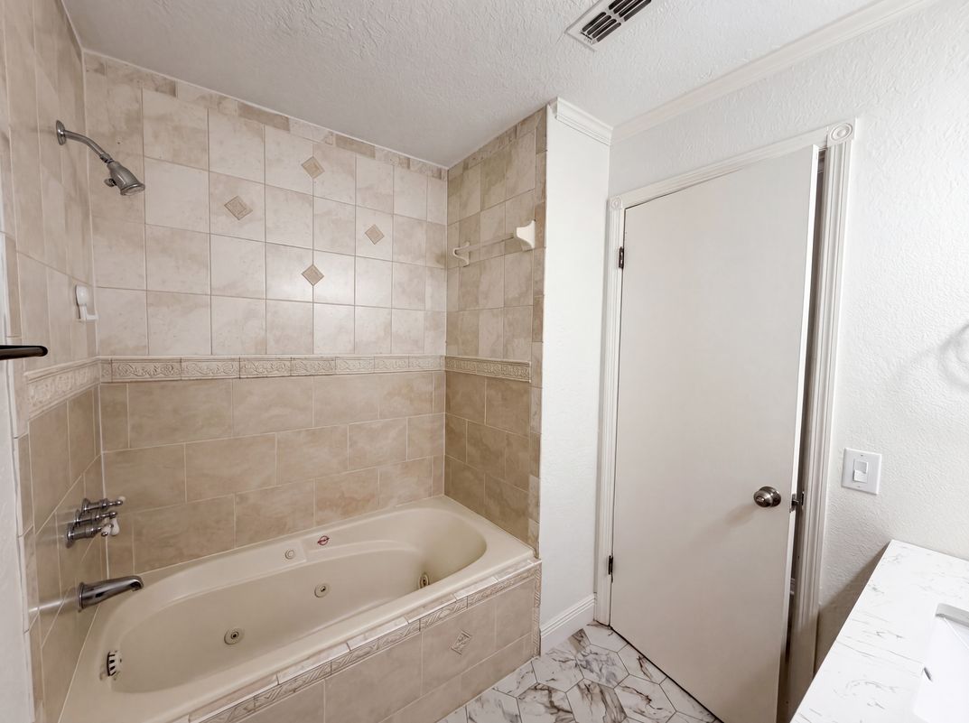 Photo 16 of 21 of 1770 NE 37th St, Ocala, FL